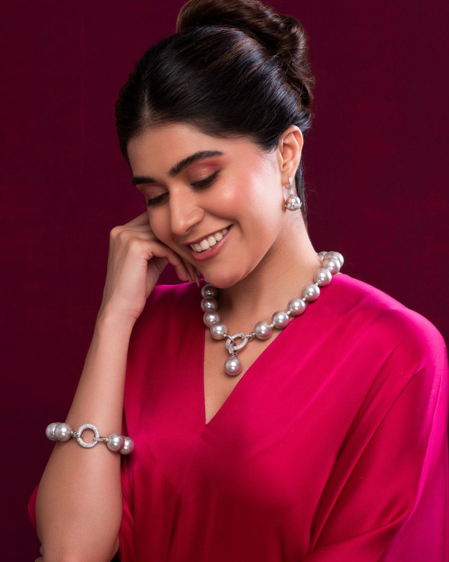 green-pendant-pearl-choker-side-profile-portrait.jpg green-stone-pearl-necklace-earrings-jewellery-portrait.jpg jewellery_photography_image_metadata.csv pearl-choker-floral-earrings-statement-ring-portrait.jpg pearl-choker-green-pendant-jewellery-portrait.jpg pearl-choker-ring-earrings-magenta-jewellery-portrait.jpg pearl-earrings-necklace-side-profile-jewellery.jpg pearl-necklace-bracelet-earrings-magenta-jewellery.jpg pearl-necklace-earrings-black-shirt-jewellery-portrait.jpg red-stone-earrings-beauty-jewellery-portrait.jpg